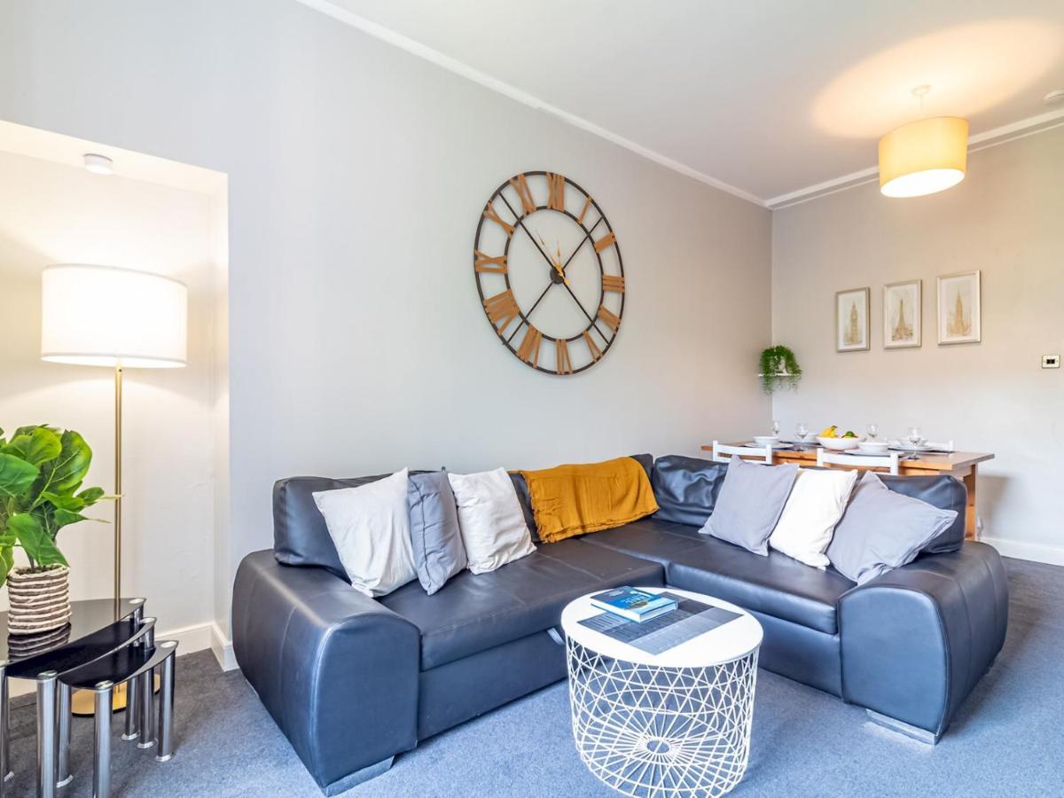 Pass The Keys Spacious And Homely Flat On The Royal Mile EDI Exterior photo