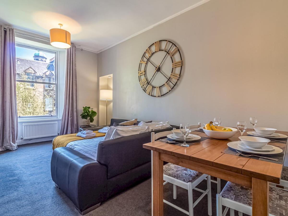 Pass The Keys Spacious And Homely Flat On The Royal Mile EDI Exterior photo
