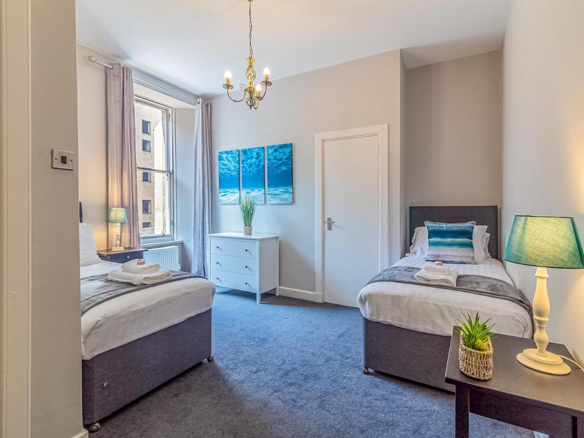 Pass The Keys Spacious And Homely Flat On The Royal Mile EDI Exterior photo