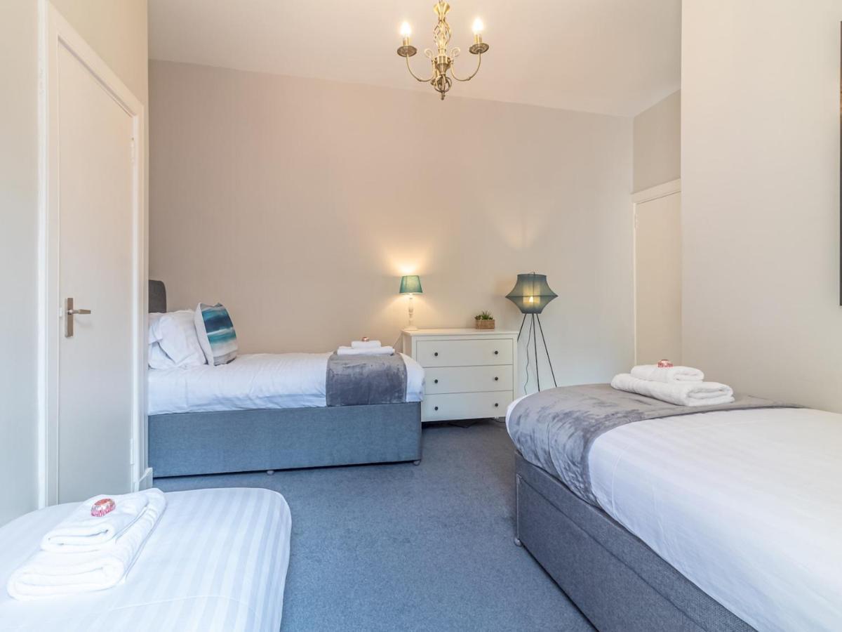 Pass The Keys Spacious And Homely Flat On The Royal Mile EDI Exterior photo
