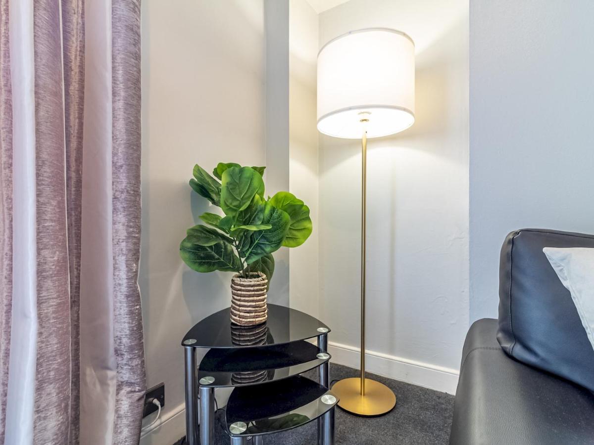 Pass The Keys Spacious And Homely Flat On The Royal Mile EDI Exterior photo