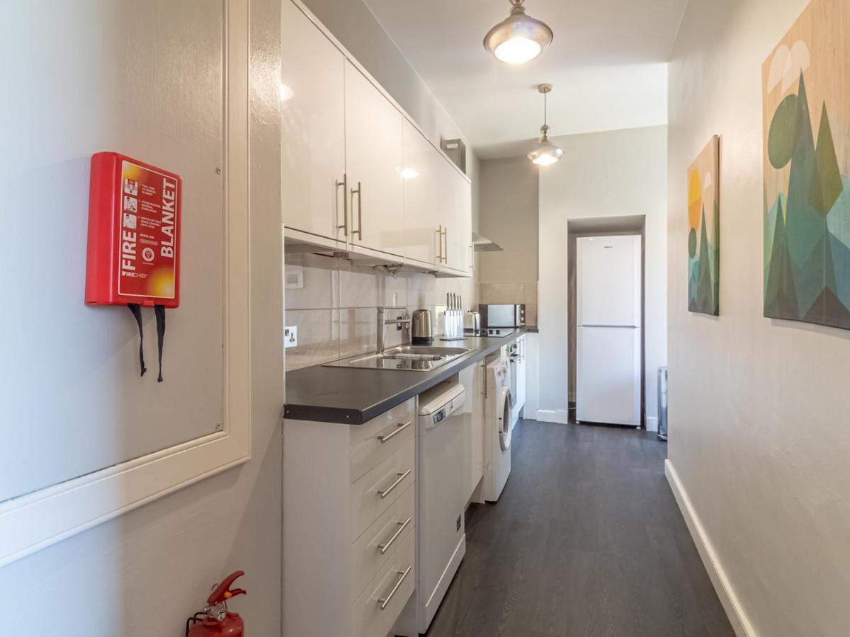 Pass The Keys Spacious And Homely Flat On The Royal Mile EDI Exterior photo