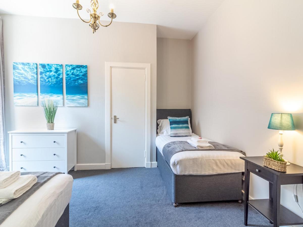 Pass The Keys Spacious And Homely Flat On The Royal Mile EDI Exterior photo